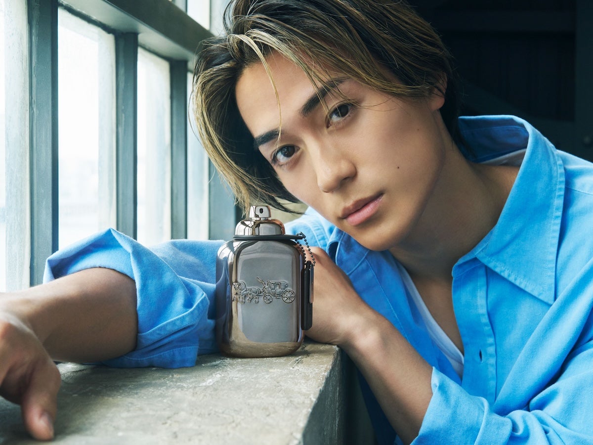 大胆不敵で、どこまでも自由。BALLISTIK BOYZ 砂田将宏がまとうCOACHの新作フレグランス「コーチ ピュア プラチナム パルファム」