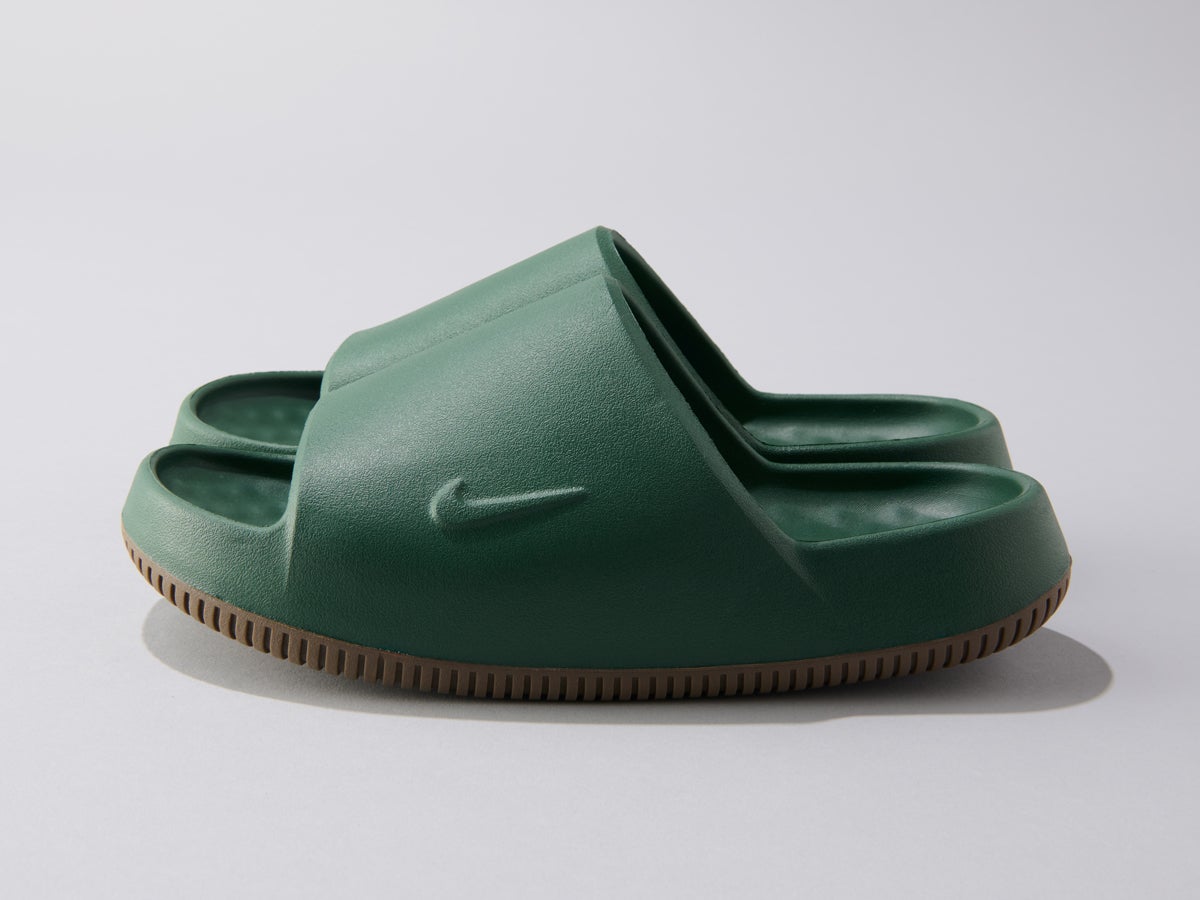 ナイキの新作サンダル/NIKE CALM SLIDE 2.0