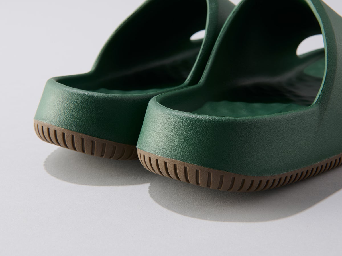 ナイキの新作サンダル/NIKE CALM SLIDE 2.0のヒール