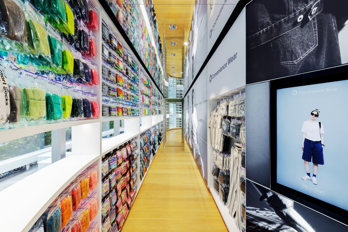 「FAMIMA PARK AZABUDAI」 店内 2