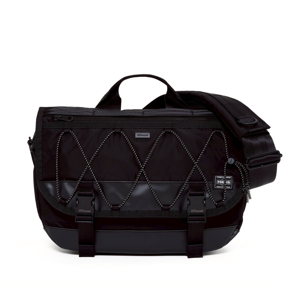 MESSENGER BAG ￥93,500（tax included）　１