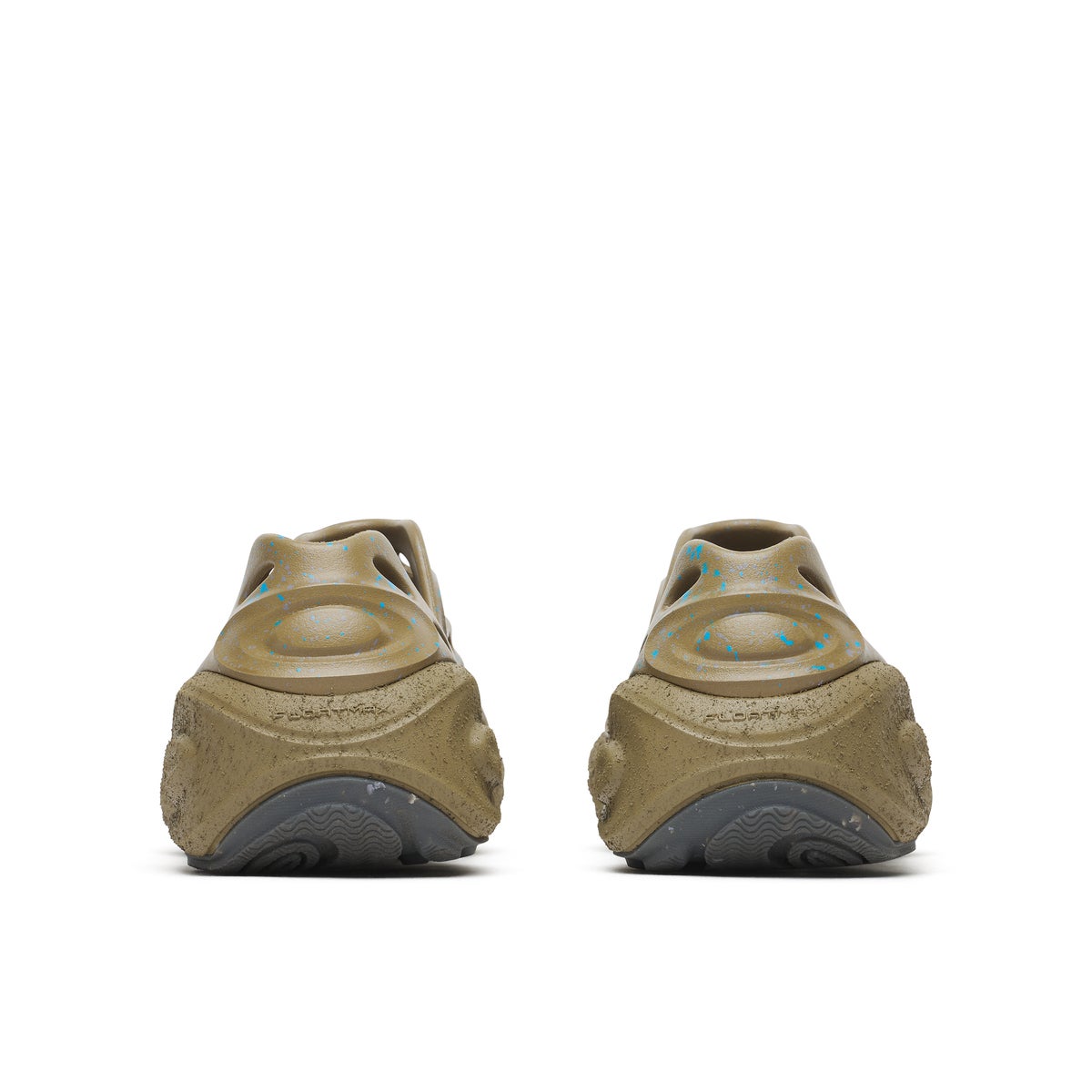 「Hydro Next Gen Moc x P.A.M.」　踵