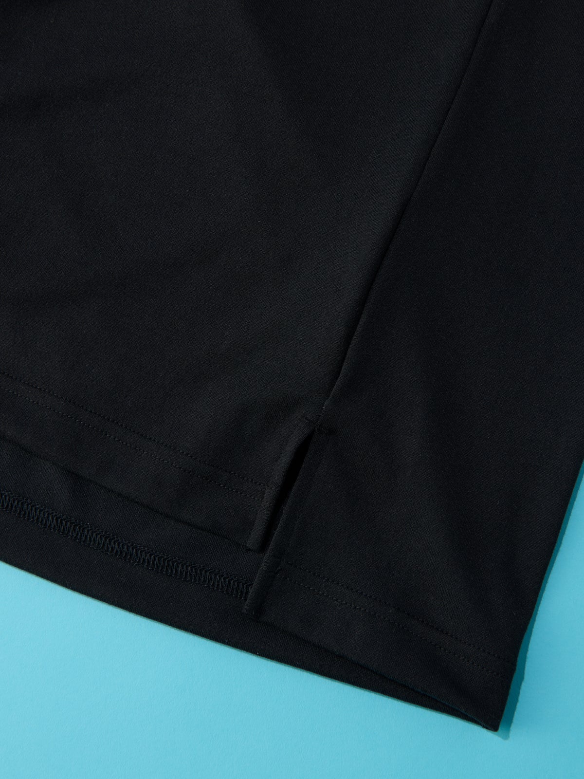 ミズノのTシャツ リサイクルグラフィックリンガーTシャツのサイド