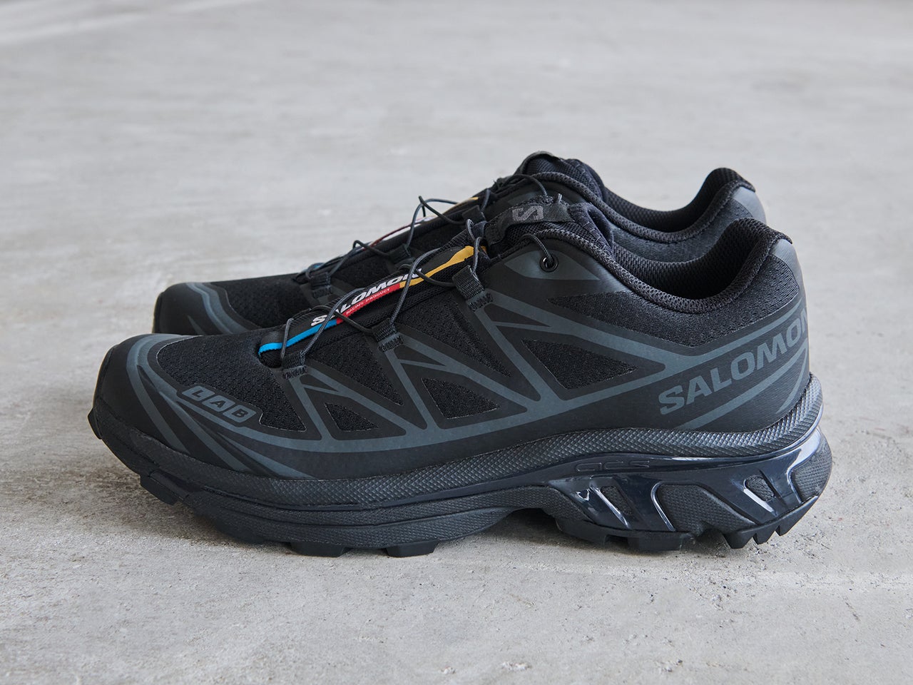 SALOMONの愛用スニーカー 「XT-6」のサイド