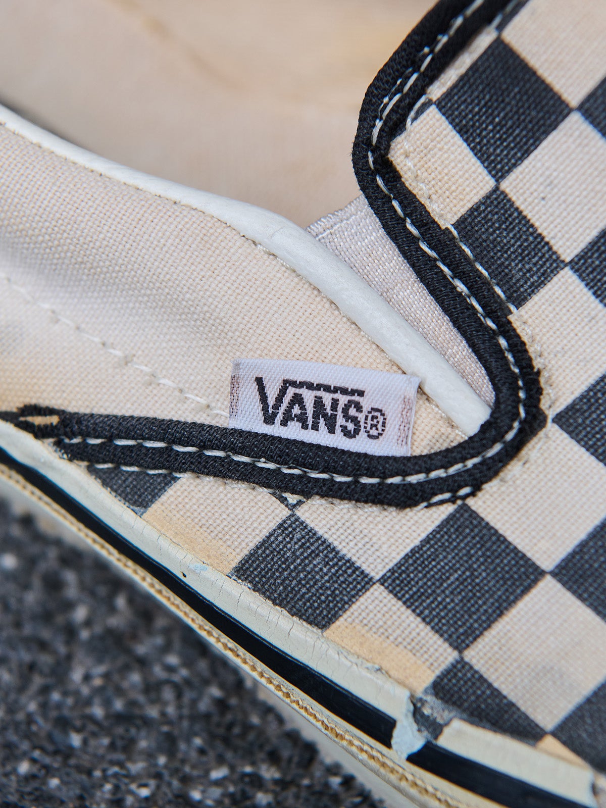 VANS 「VINTAGE SLIP-ON MADE IN USA」ロゴヨリ