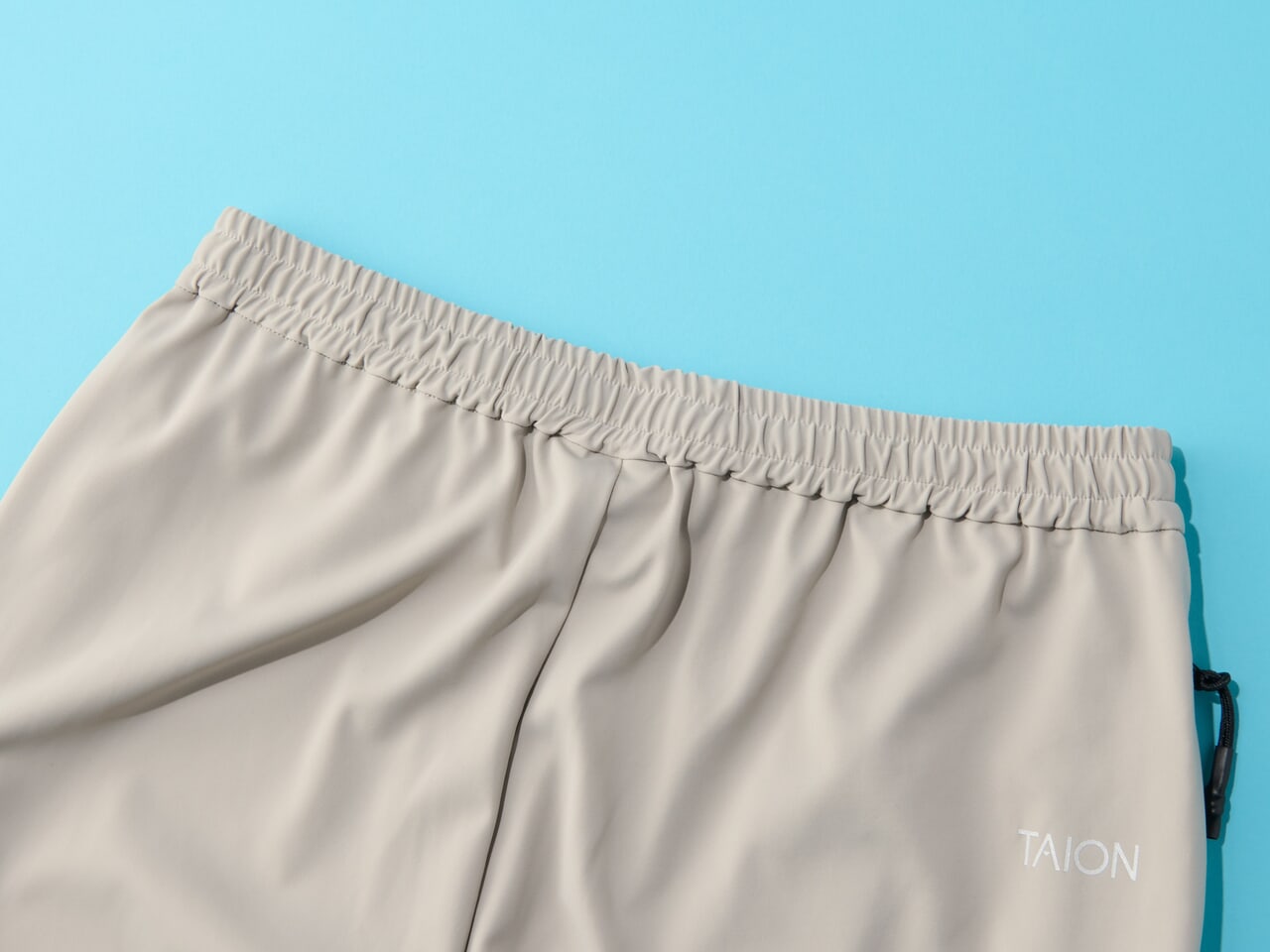 タイオンの涼しいパンツ｜ベーシックスポーツUV高反発ストレッチパンツのシャーリングウエスト