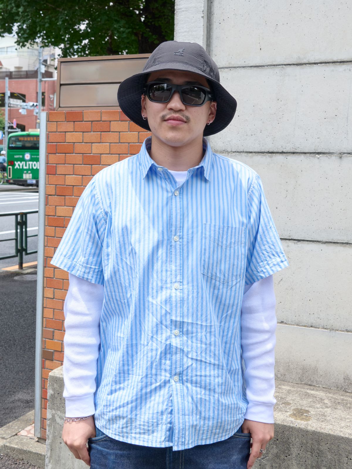 4K PR中野さん、お洒落な着こなし(上半身)