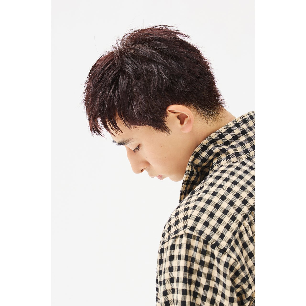 どこかストーリーを感じさせる、雰囲気のある赤茶カラー×ショートヘア【東京最旬ヘアカタログ】