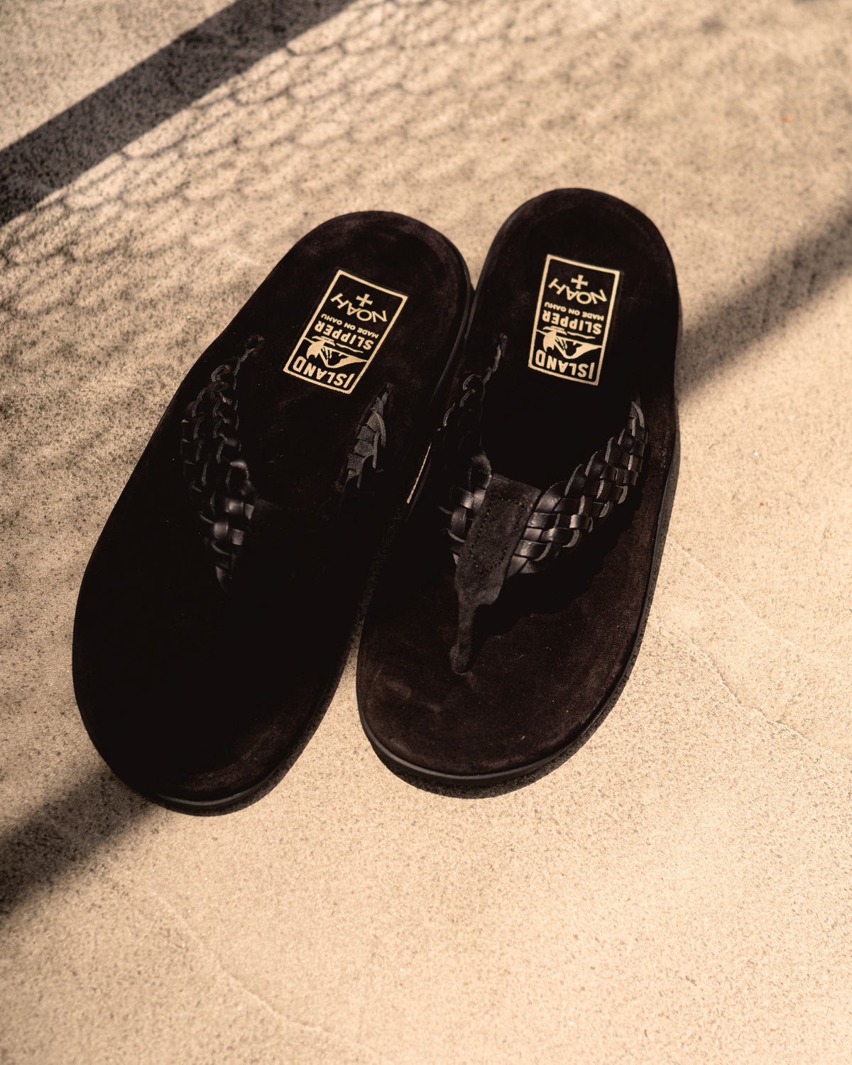 ISLAND SLIPPER NOAH Japan Exclusive　ブラック　キービジュアル