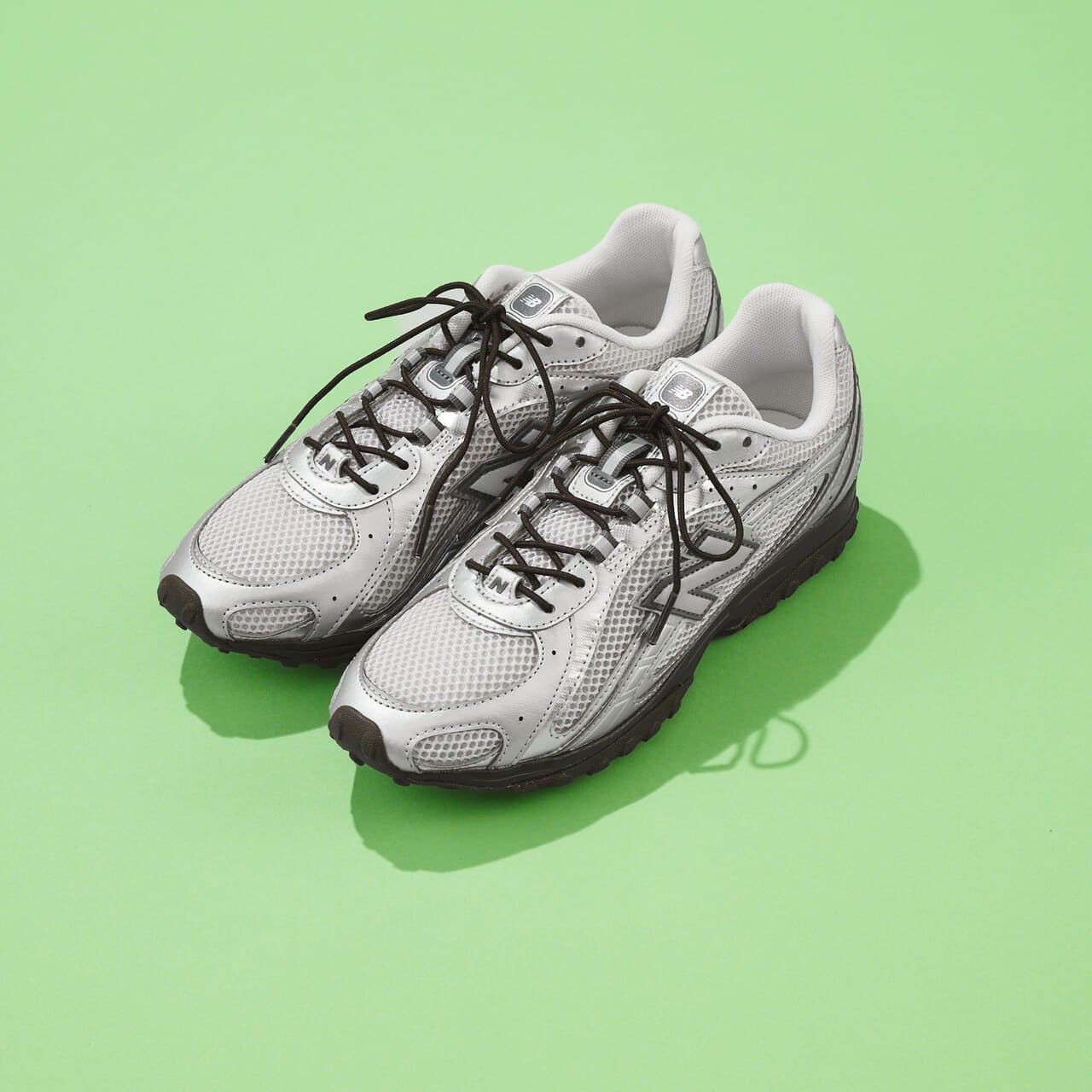 エディターの愛用私物_New Balanceのスニーカー204L