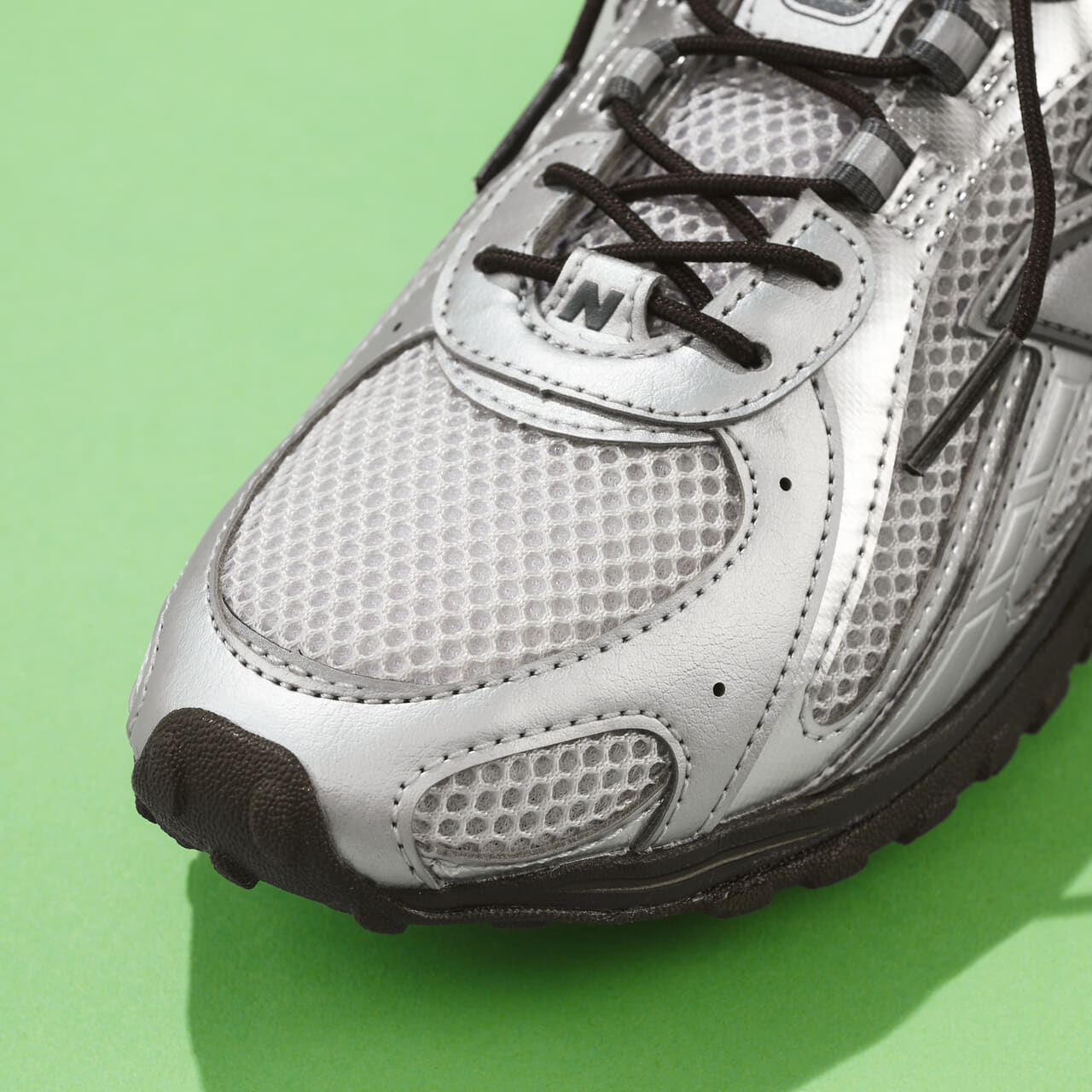エディターの愛用私物_New Balanceのスニーカー204L