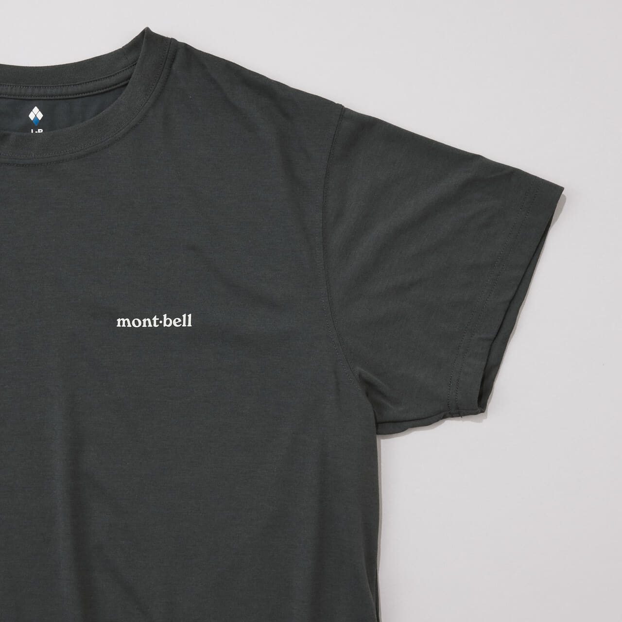 エディターが愛用する「モンベル」のTシャツ／WIC.Tの袖