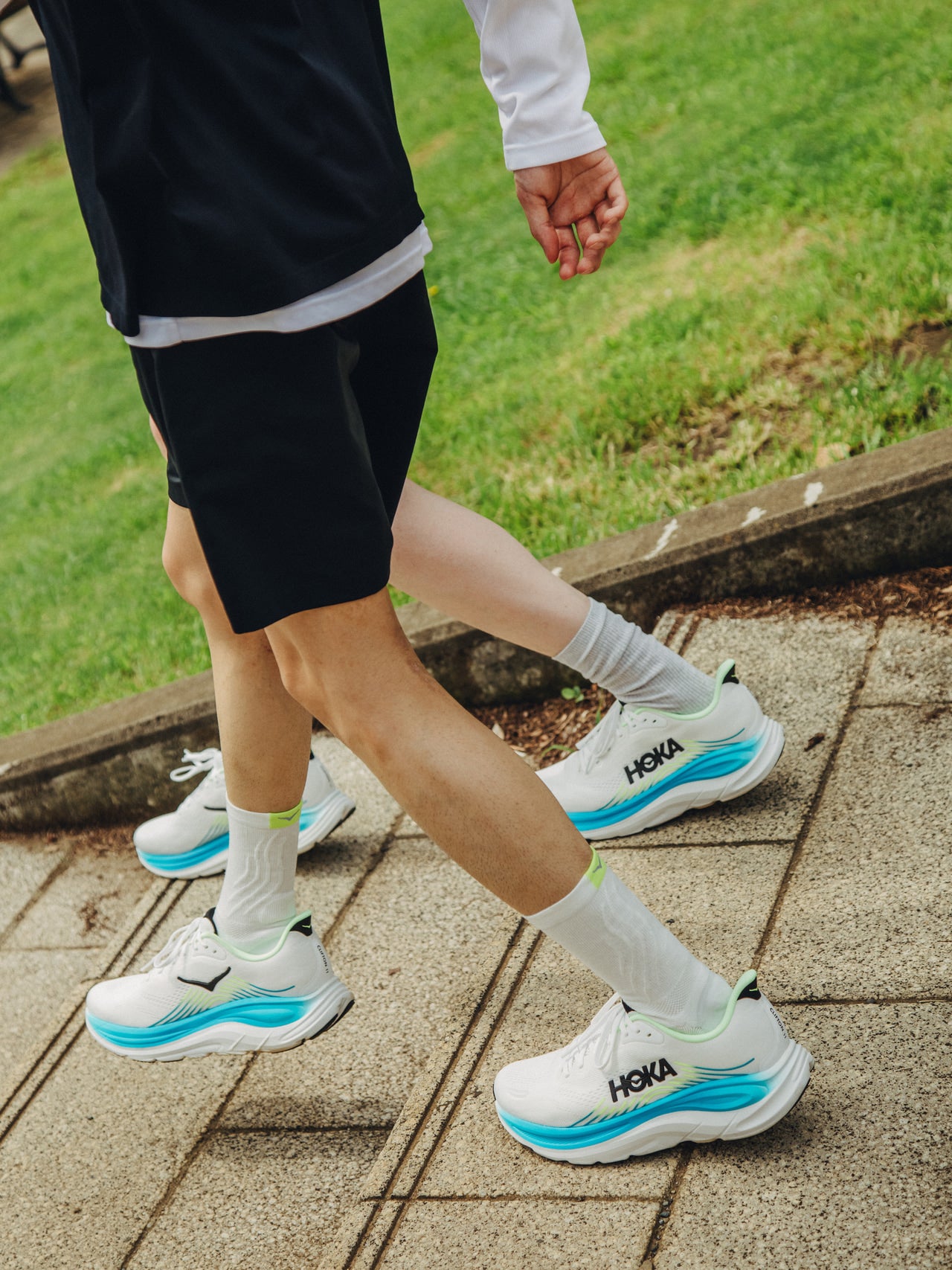 「HOKA」の新作ランニングシューズ『CLIFTON 11』