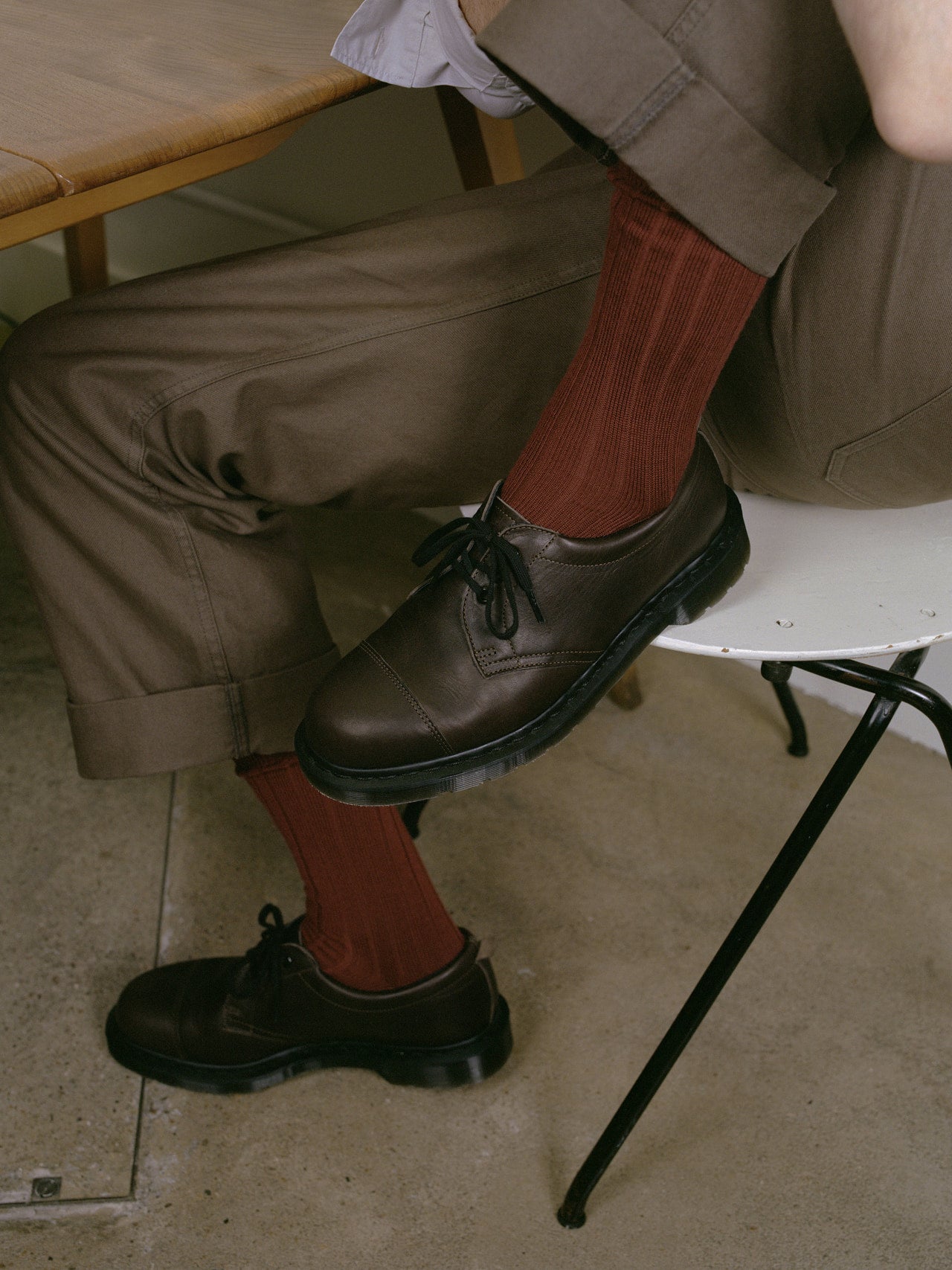 Dr.Martens MHL.コラボ 革靴 ブラック エンジ色ソックス