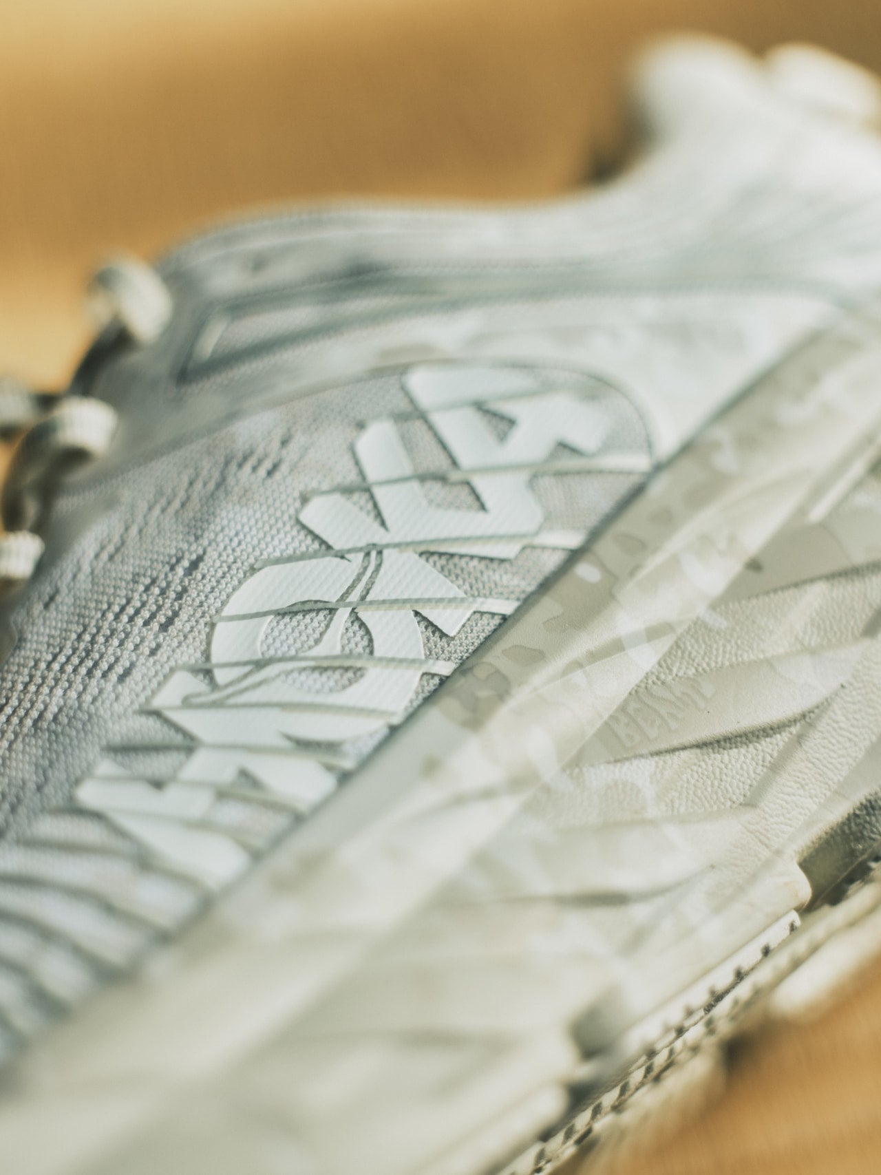 BEAMS HOKA Bondi 7 コラボ ビジュアル2