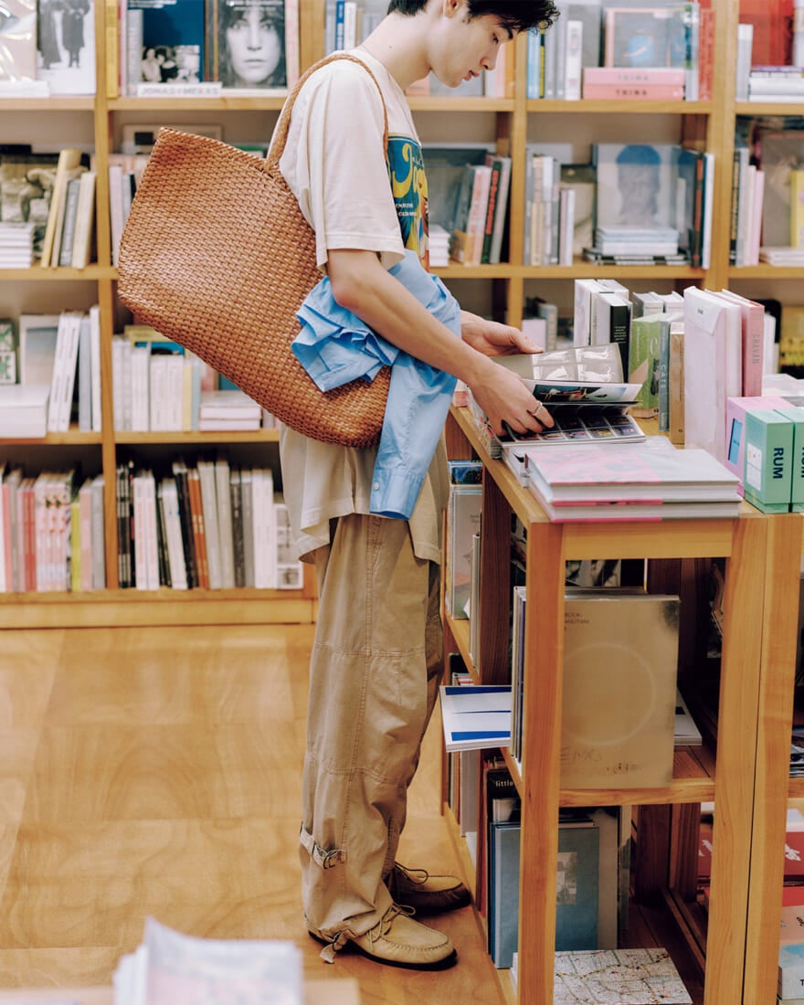 NONLECTURE books/artsで アートブックを鑑賞する栄莉弥