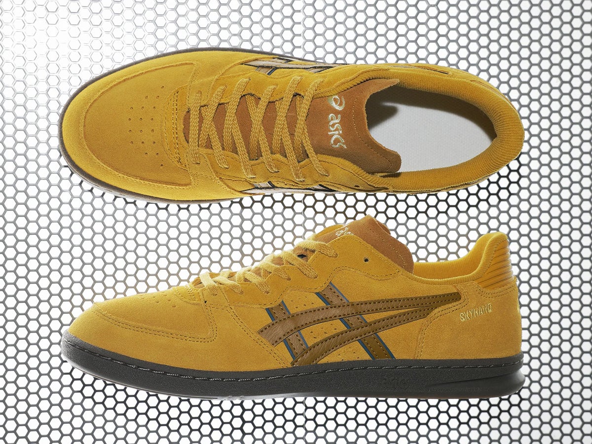 ASICSの「SKYHAND OG」