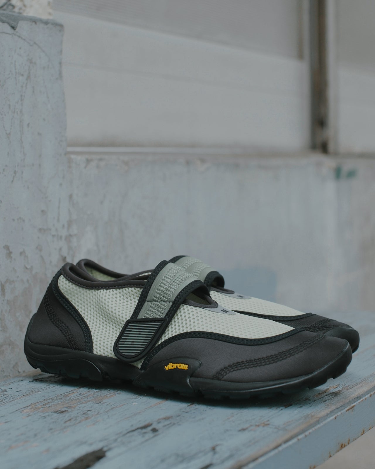 TOKYO DESIGN STUDIO New Balance スニーカー グリーン側面