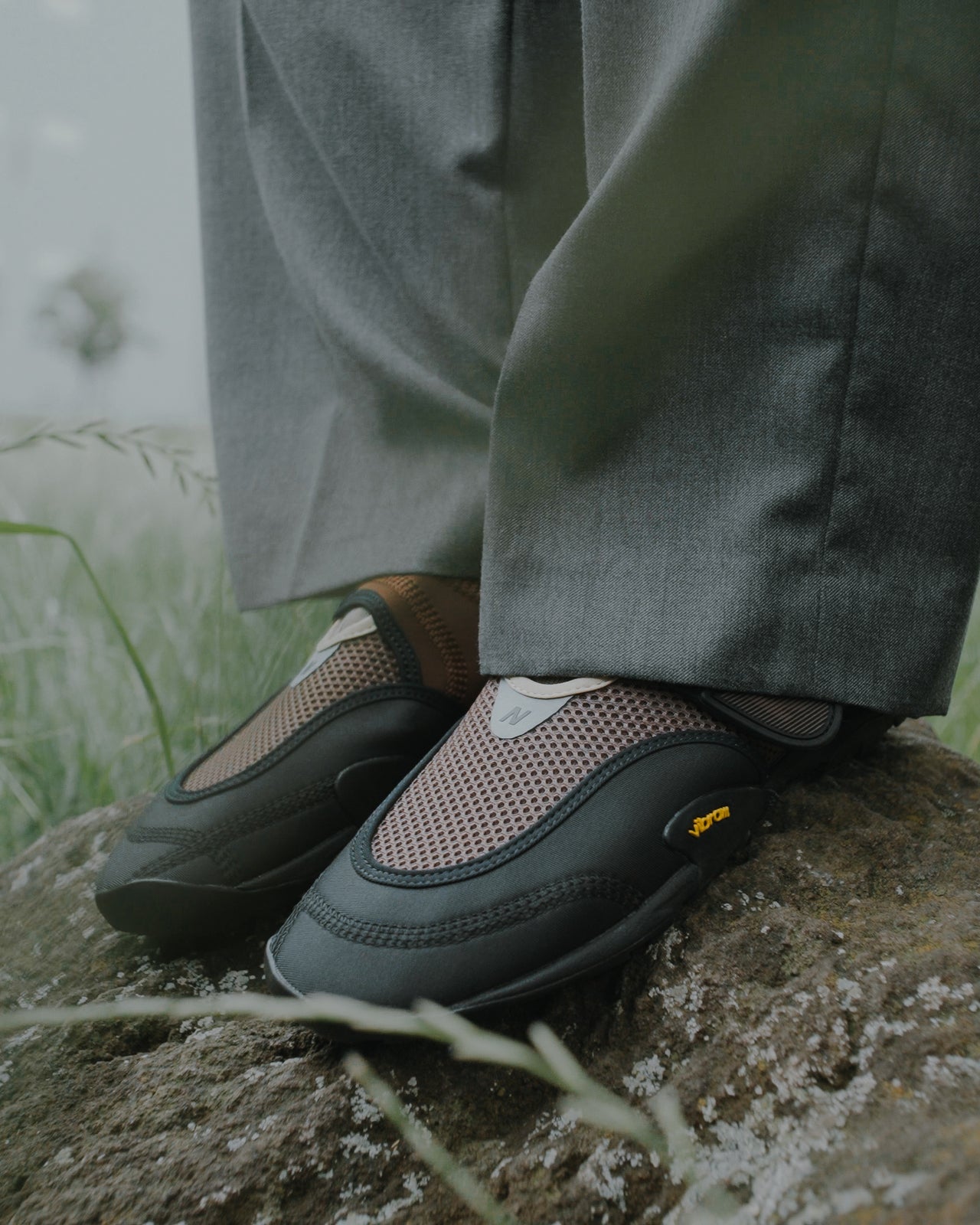 TOKYO DESIGN STUDIO New Balance スニーカー ブラウン 爪先