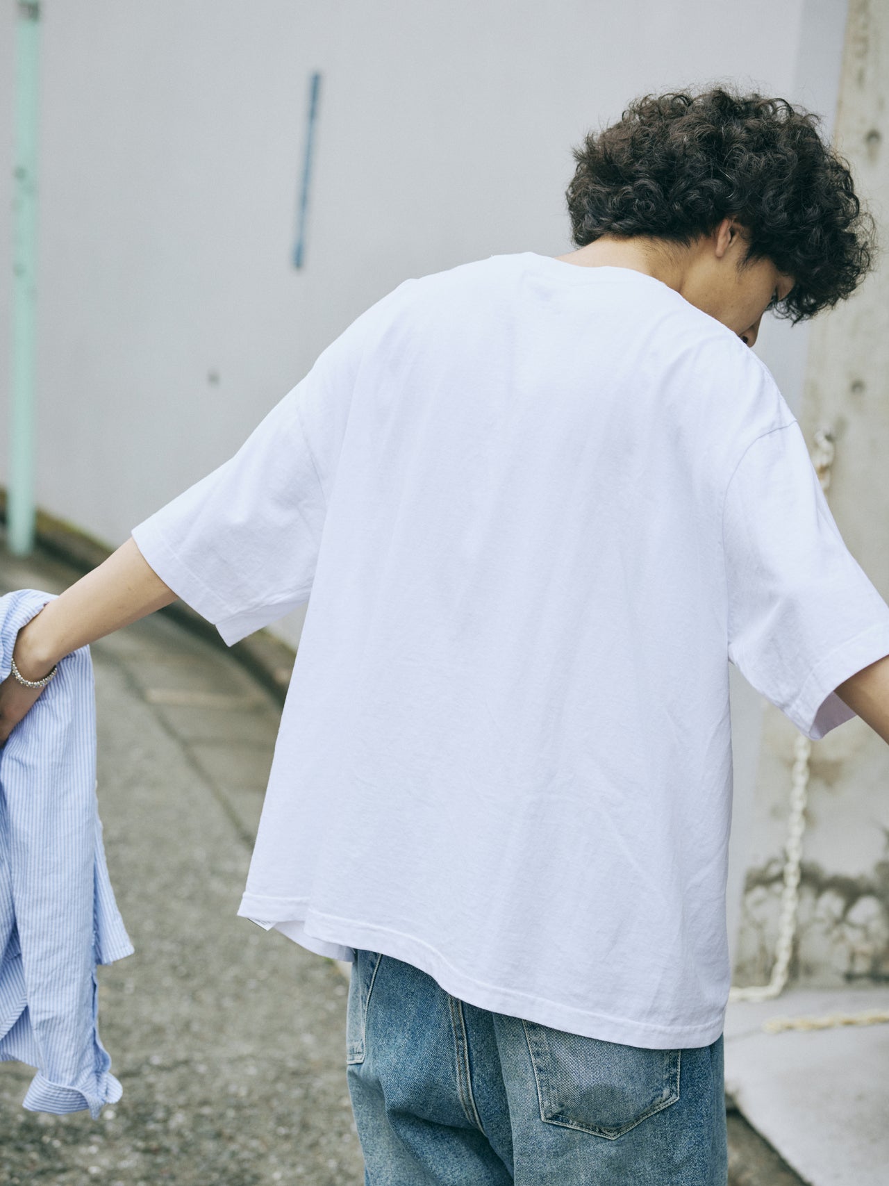 〈NAUTICA〉のTシャツのバックシルエット