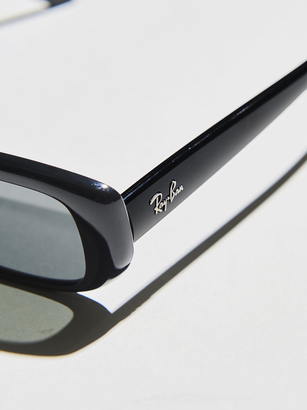 レイバンのスクエアサングラス/RB4436D BIO-BASEDのテンプル