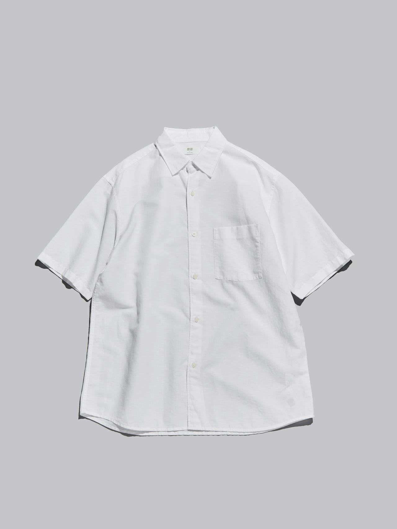 ユニクロの涼しいシャツ/コットンリネンシャツ
