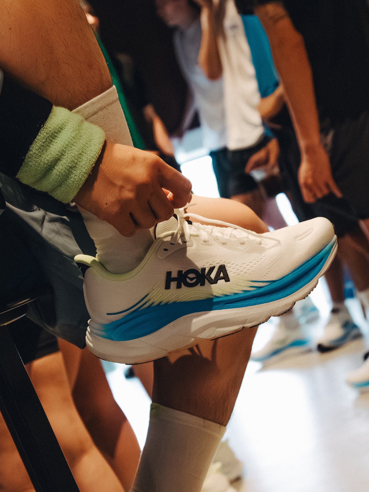 「HOKA」の新作ランニングシューズ『CLIFTON 11』