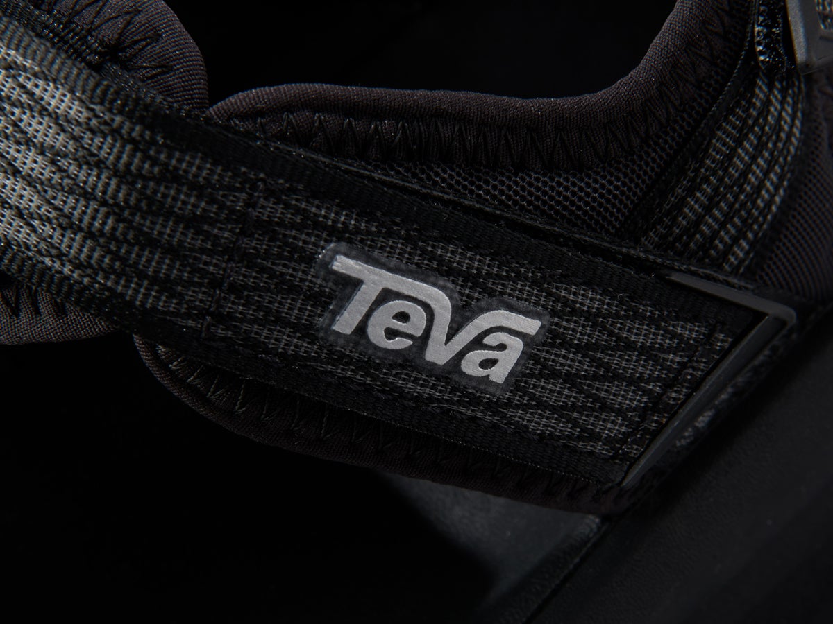革命的！「テバ」の“走れるサンダル”が新感覚で欲しすぎる！／Teva Aventrail R2T