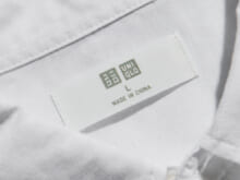 これには感動。「ユニクロ」の涼しいシャツは快適性も着回し力も文句ナシで買い決定！／UNIQLO コットンリネンシャツ