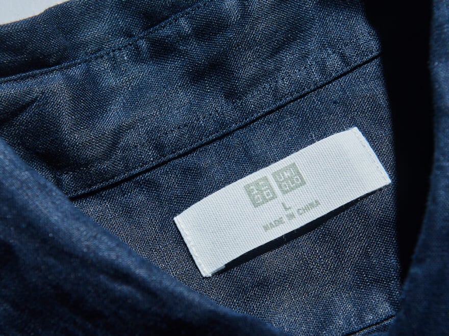 「ユニクロ」の“長袖なのに涼しい”大人シャツを発見。恐るべし、天然素材の実力!/UNIQLO プレミアムリネンシャツ