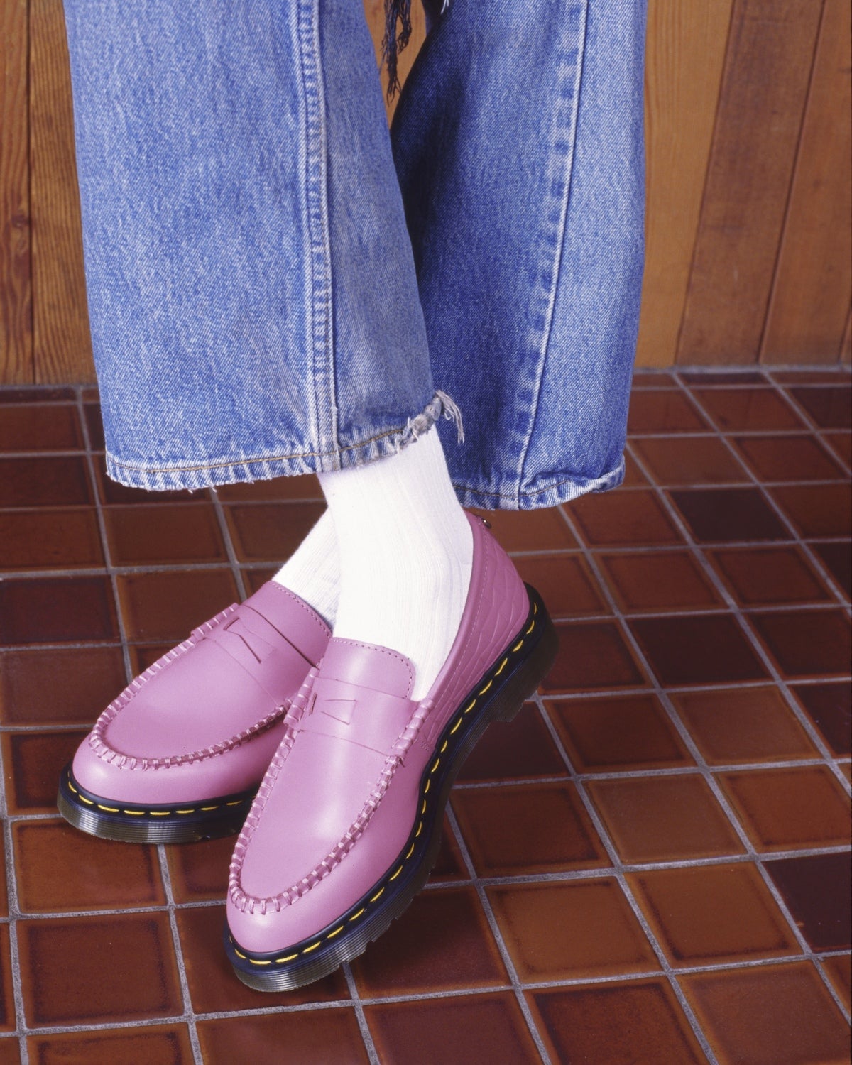 「Dr. Martens」×「VERDY 」 ピンク 着画