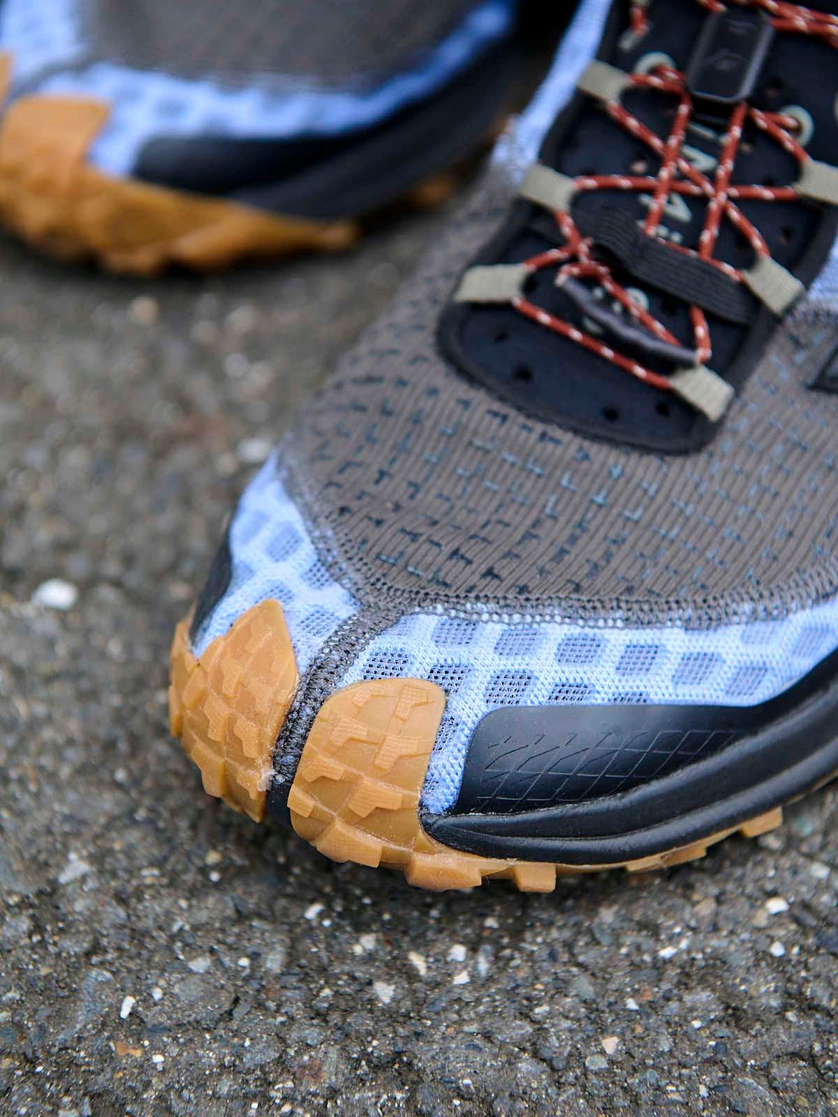 ニューバランスの愛用スニーカー「CAYL x New Balance M10L」のトゥ