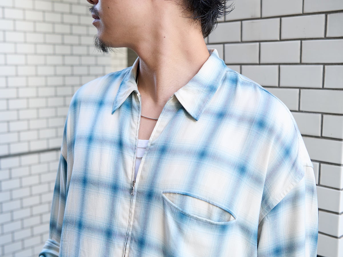 スニーカーショップ・A+S松尾勇志さんの愛用スニーカーコーデシャツ寄り