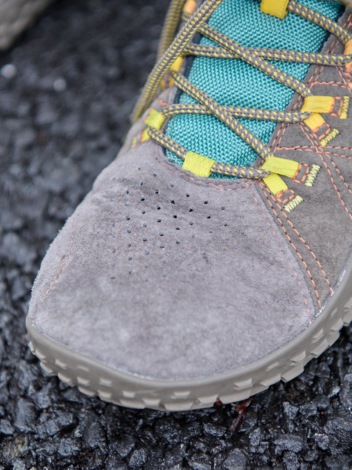 White Mountaineering &times;  MERRELLの愛用スニーカー&nbsp;「WRAPT MID WATERPROOF」スニーカートウより