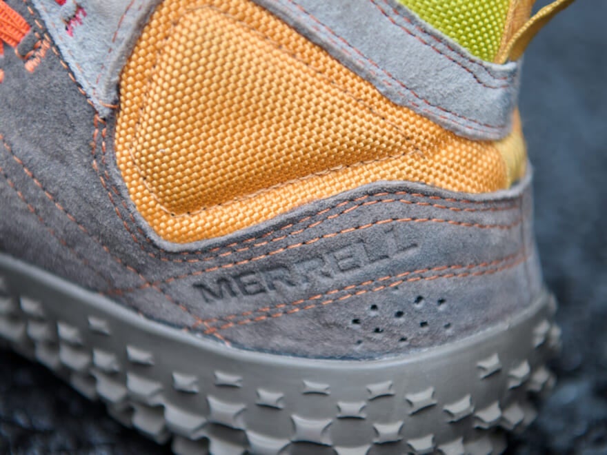 White Mountaineering &times;  MERRELLの愛用スニーカー&nbsp;「WRAPT MID WATERPROOF」ソール寄り