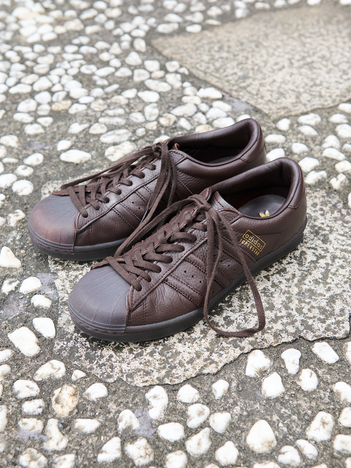 adidas Originals、アディダスオリジナルズ、スーパースターヴィンテージ、SUPERSTAR VINTAGE、ブラウン、全体