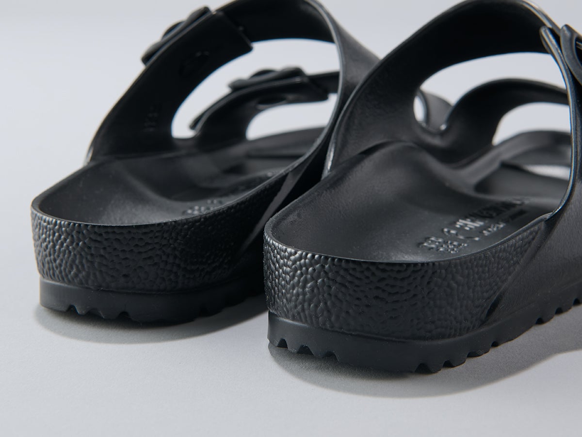 ビルケンシュトックの黒いコスパ名品|BIRKENSTOCKのアリゾナ EVAのヒール