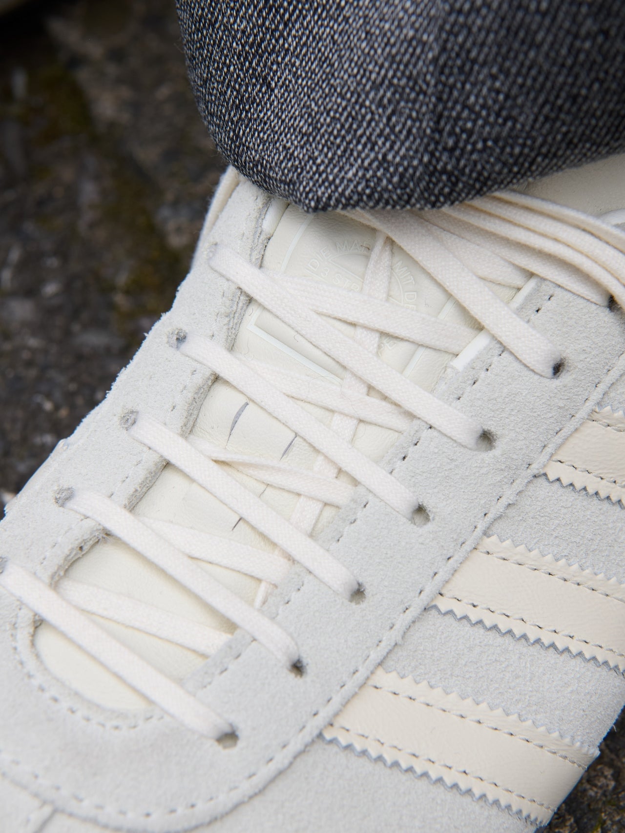 adidas Originalsの愛用スニーカー 「adidas Originals for ÉDIFICE/IENA "TOKYO" Exclusive」のシューレース