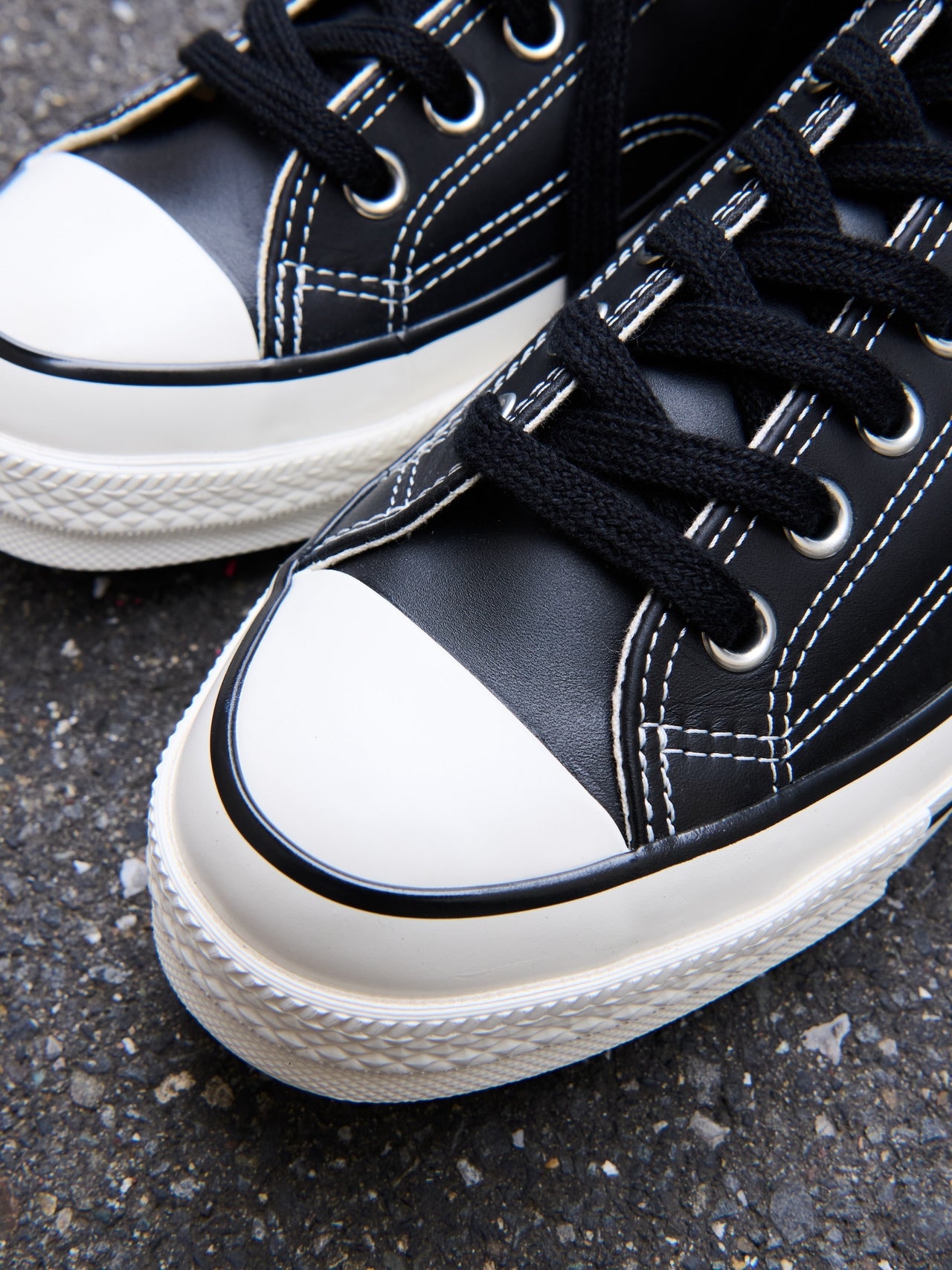 CONVERSEの愛用スニーカー「STAR LGCY LE OX」のトゥ