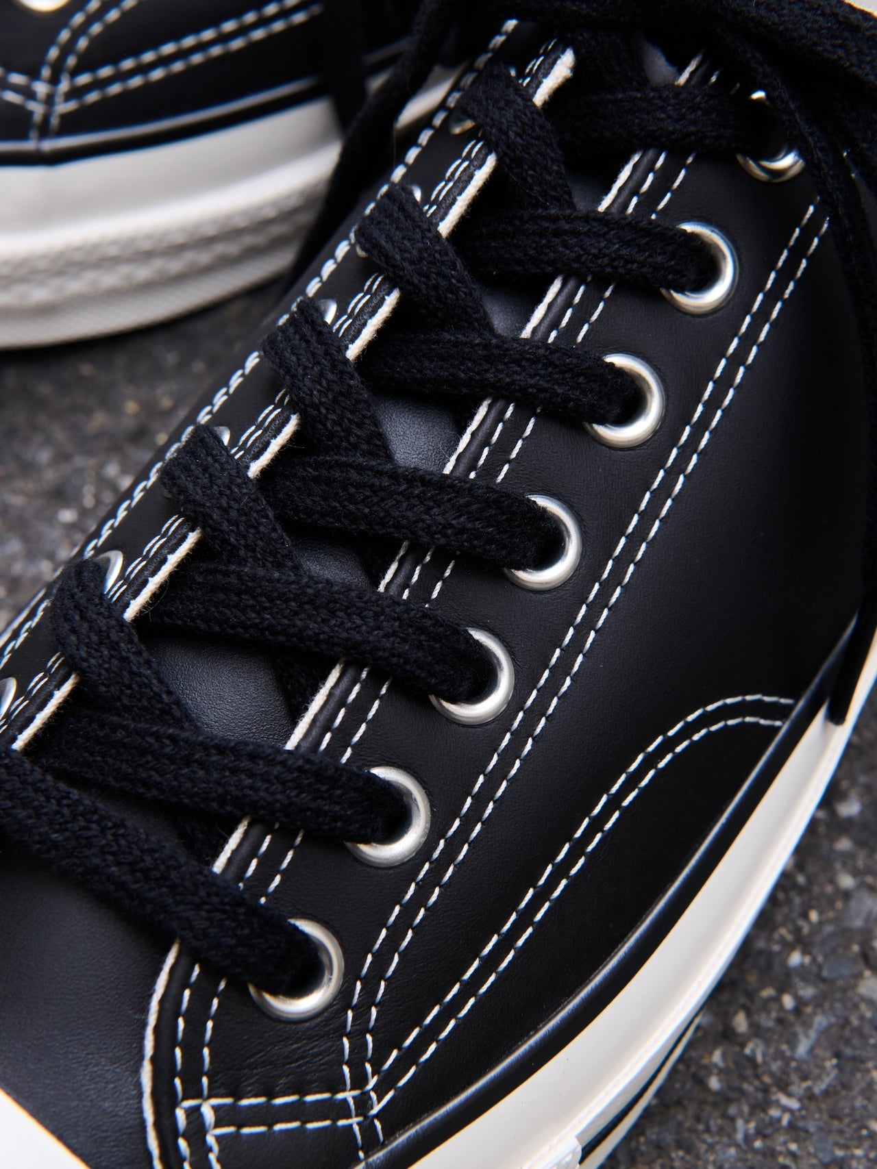 CONVERSEの愛用スニーカー「STAR LGCY LE OX」のシューレース
