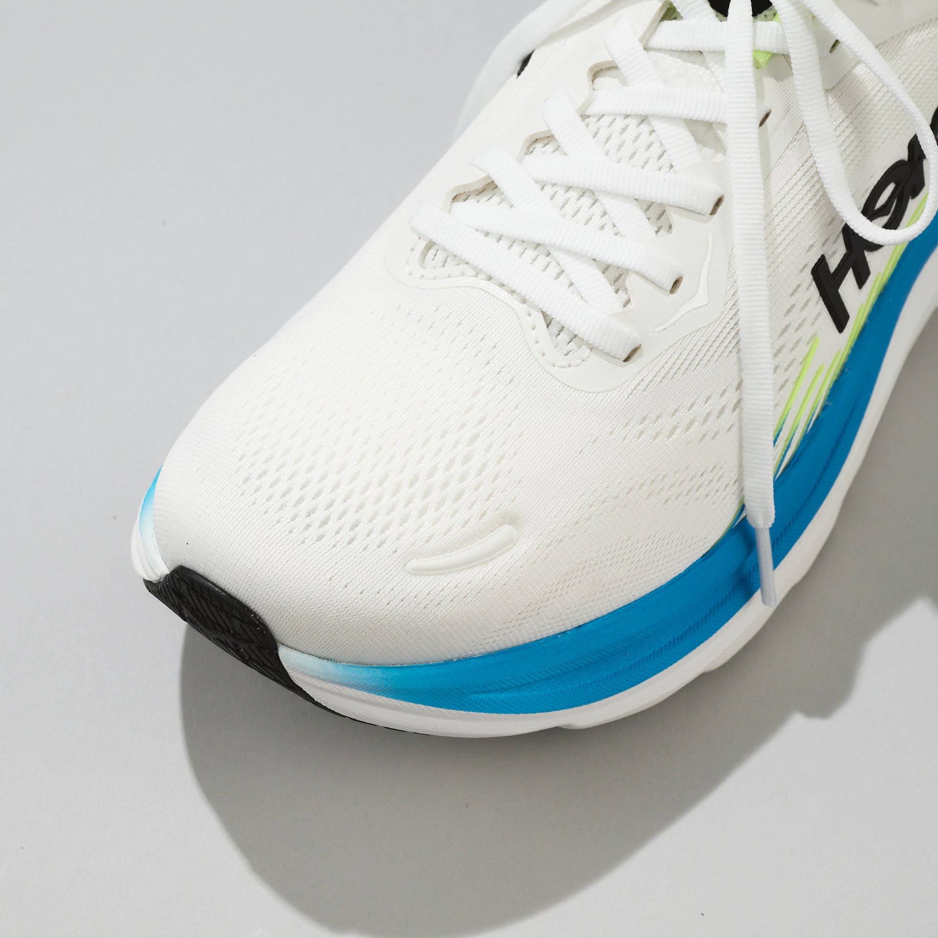 HOKA CLIFTON 11/トウ寄り