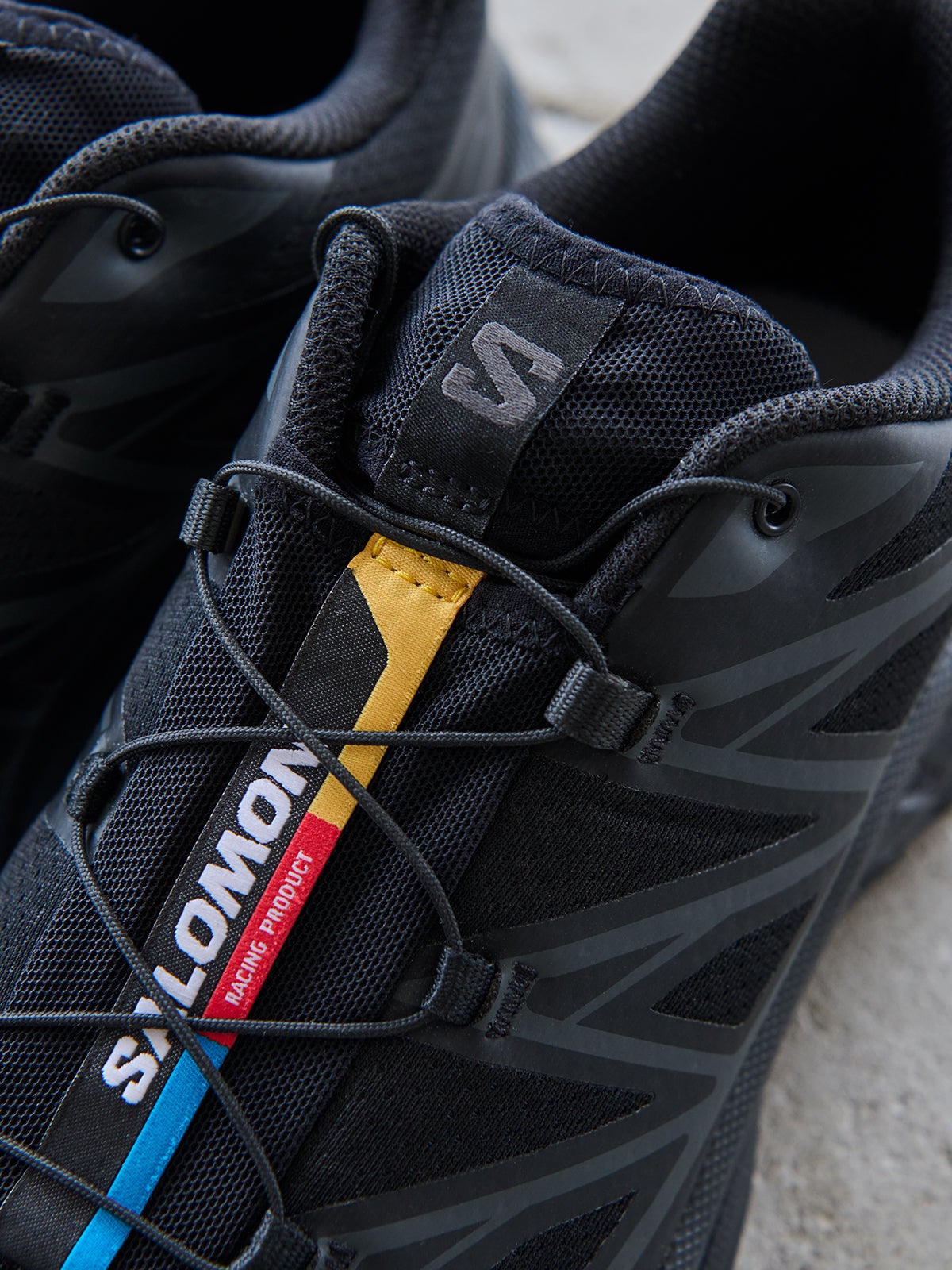 SALOMONの愛用スニーカー 「XT-6」のアッパー