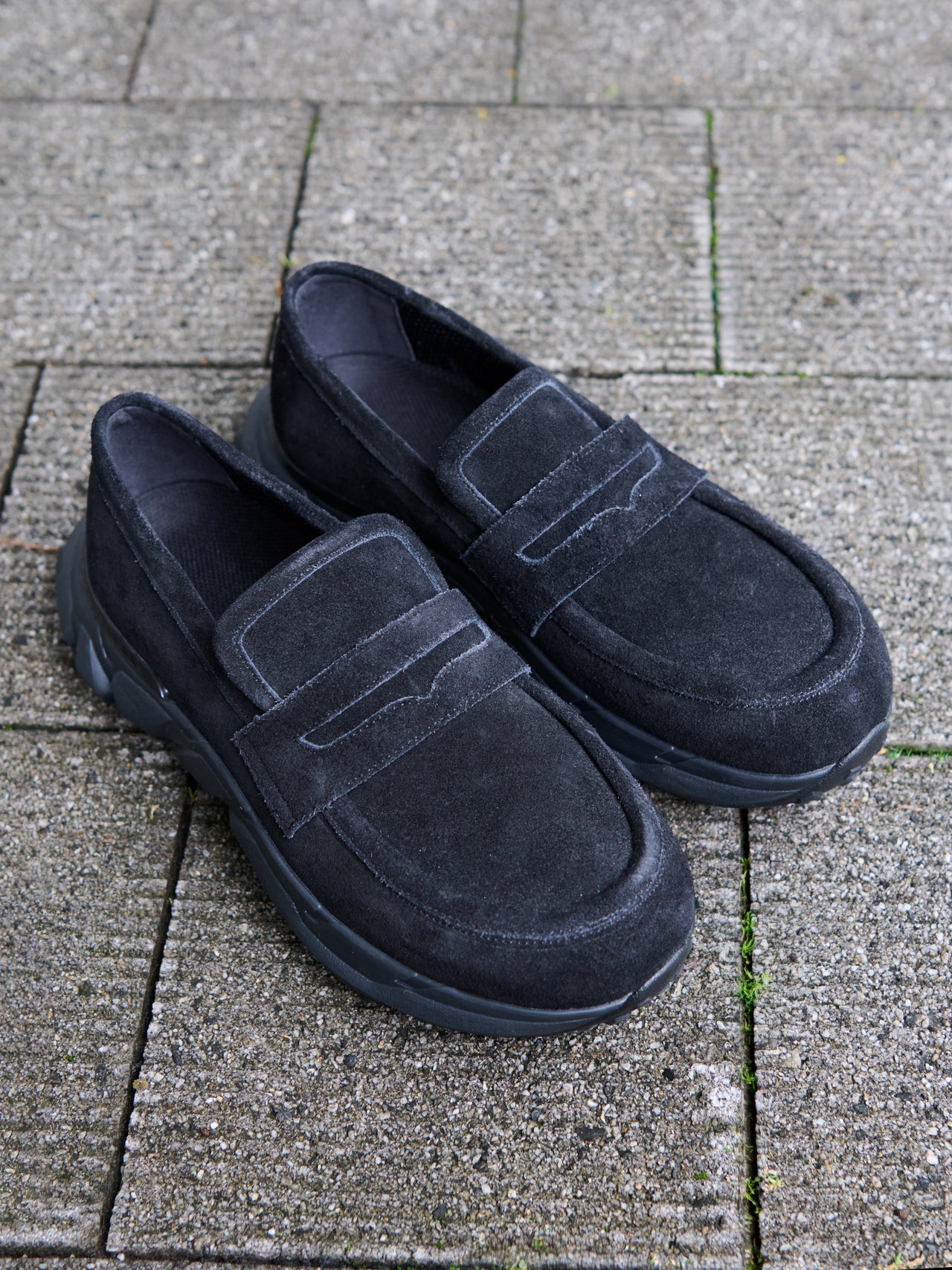 BEAMS「スエード スニーカーローファー」