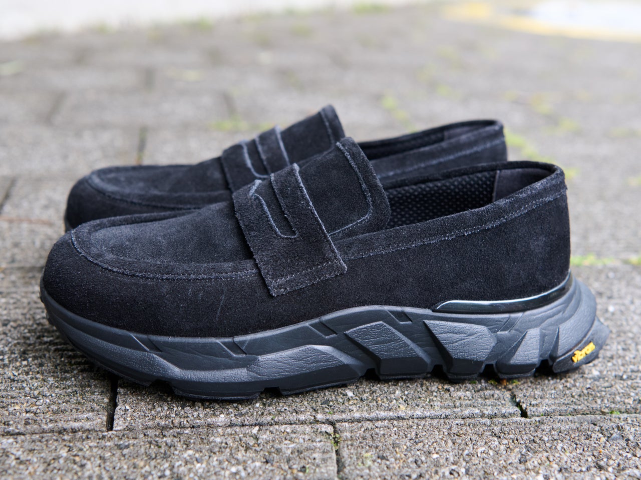 BEAMS「スエード スニーカーローファー」