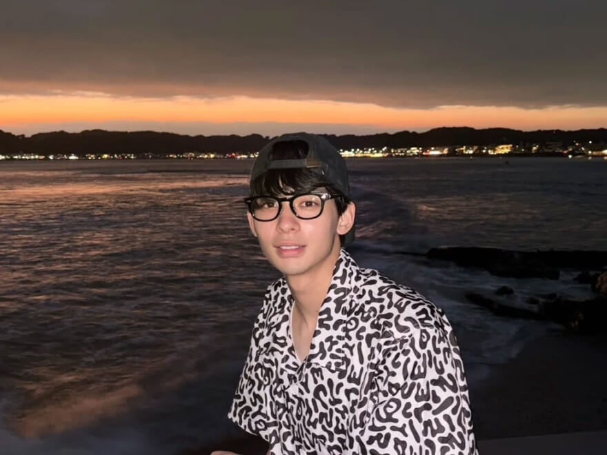 怖いのに不思議と落ち着く、夏の夜の海へ。[松井大奈ブログ]