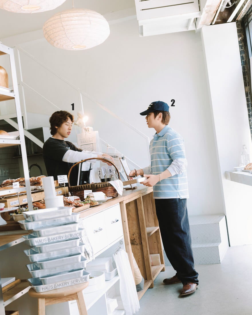 HAUS BAKERY SERVICEに集まる人達 1