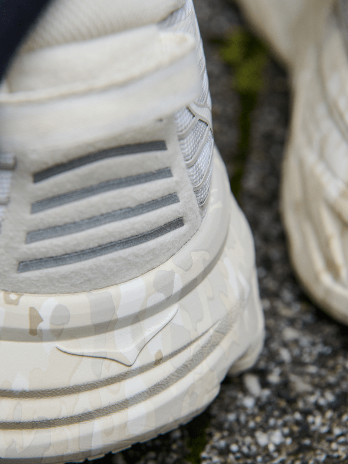 HOKA &times; BEAMS「Bondi 7」のヒール