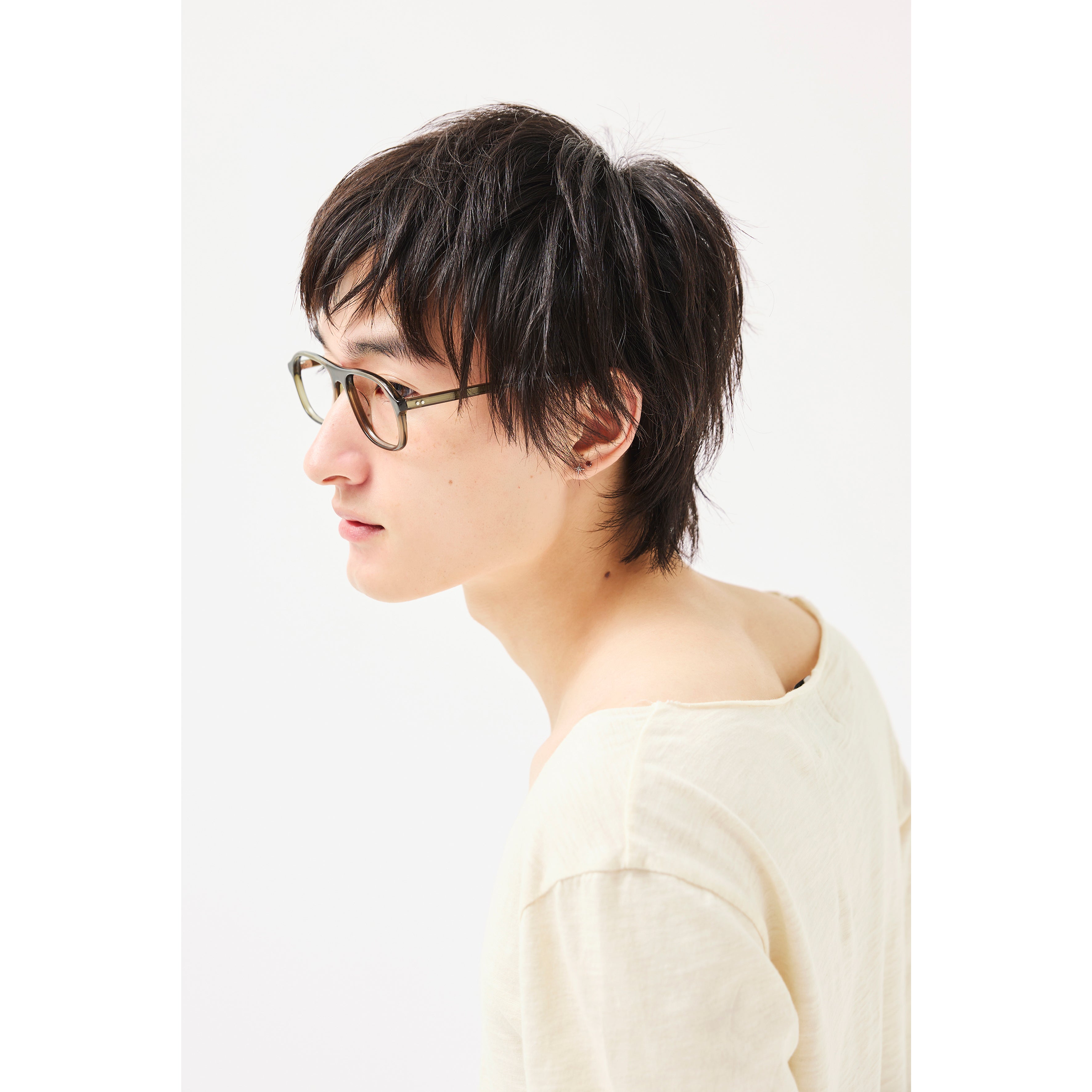 ナードな雰囲気をオシャレに落とし込むのは、計算された不完全さ【東京最旬ヘアカタログ】
