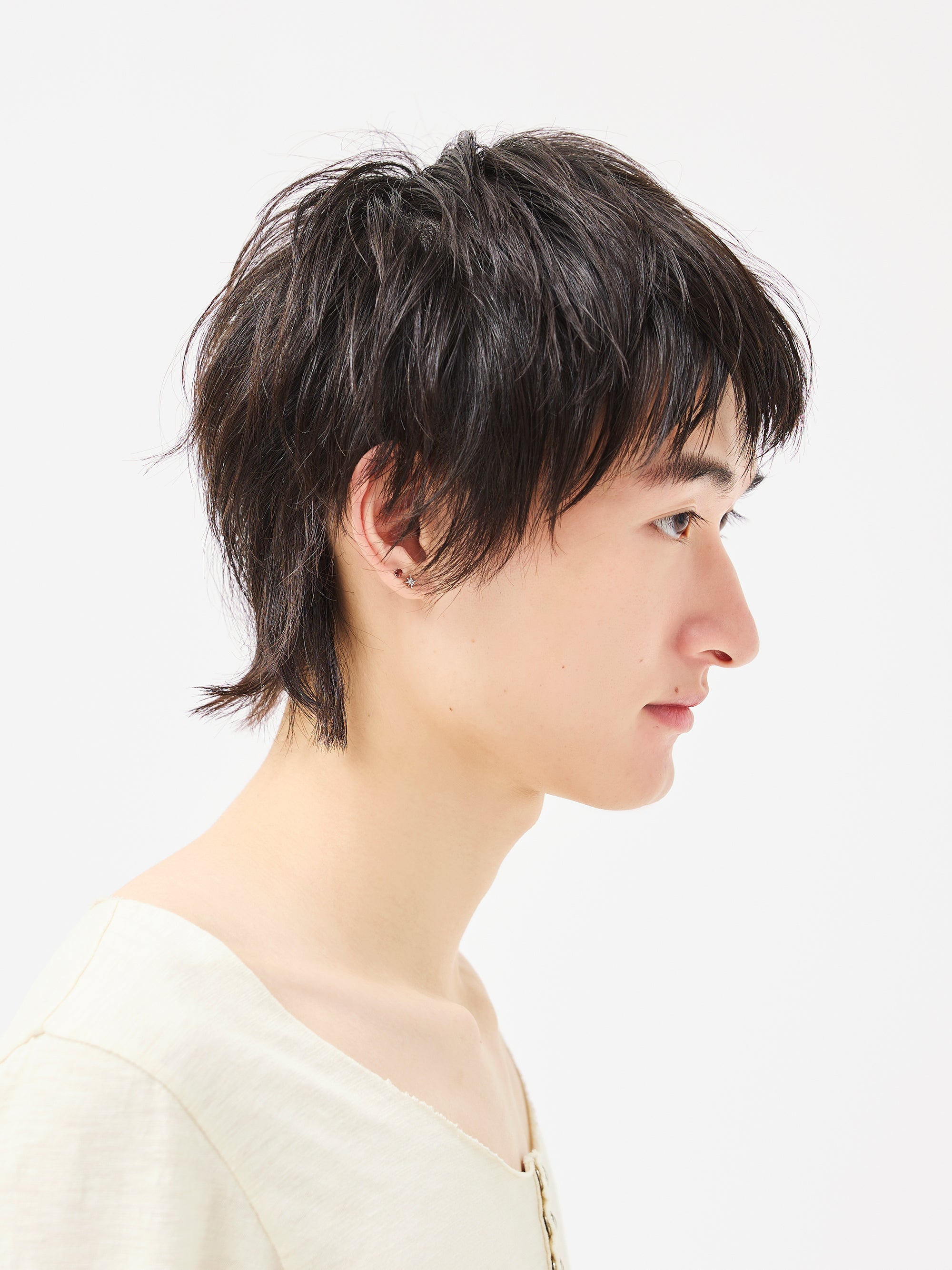 ナードな雰囲気をオシャレに落とし込むのは、計算された不完全さ【東京最旬ヘアカタログ】