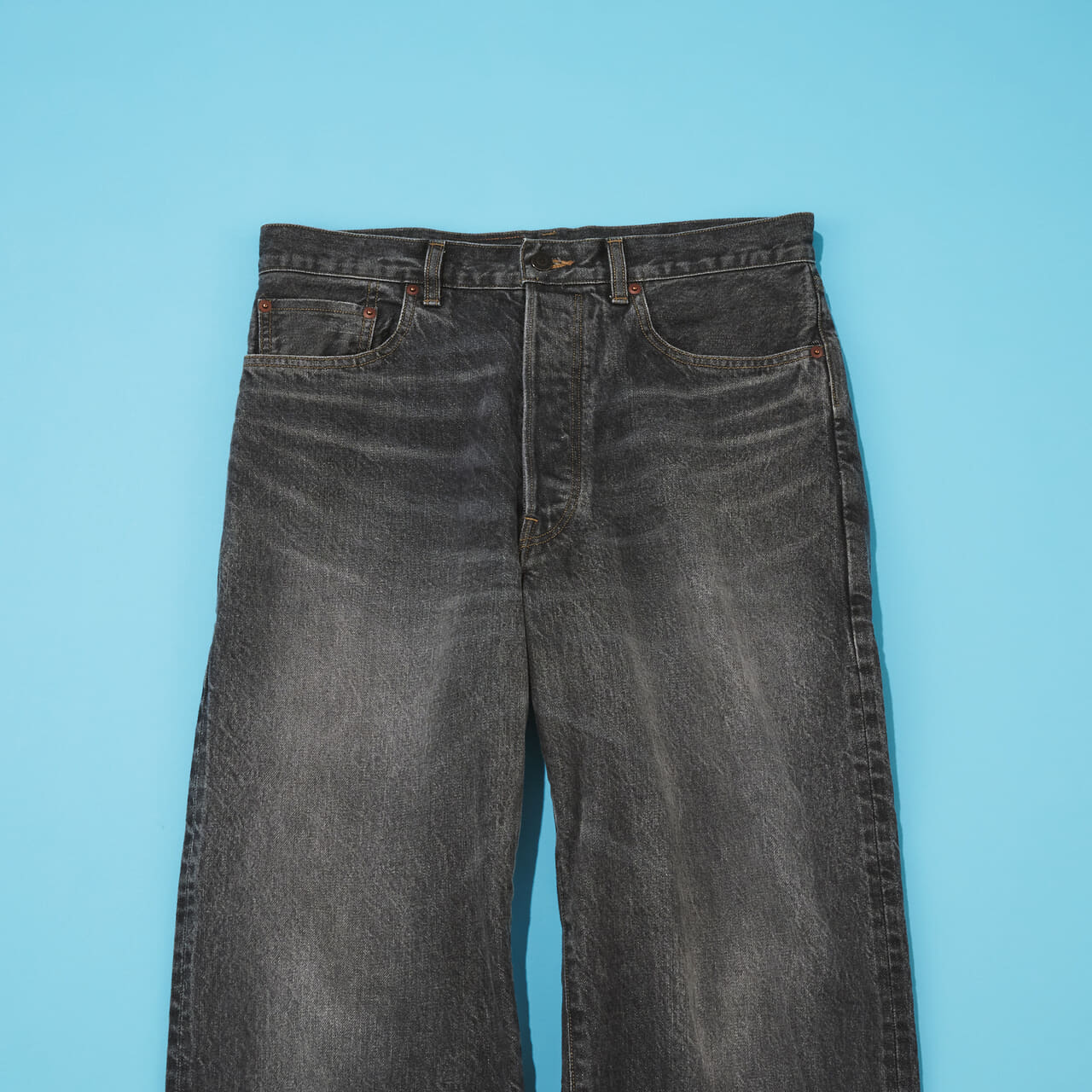 blurhmsrootstockの愛用デニム 13.5oz Denim Pants Classic フロント